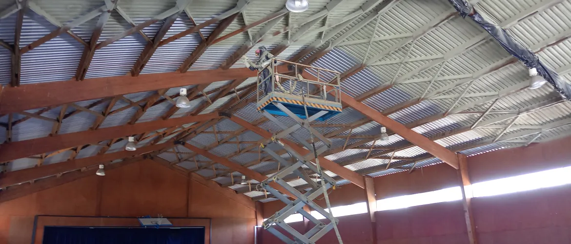 Cubierta Gimnasio Colegio la Fuente / Los Angeles