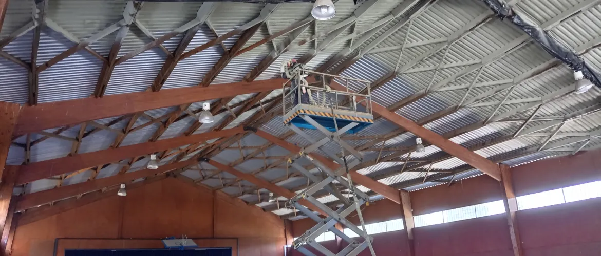 Cubierta Gimnasio Colegio la Fuente / Los Angeles